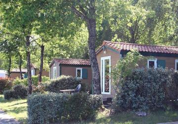 Camping Au Bois Du Cé, PUY DU FOU ®